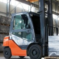How can Workers Use a Forklift Safely?